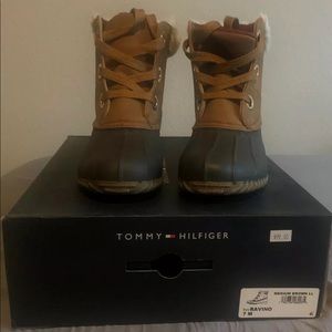 Tommy Hilfiger boots size 7
